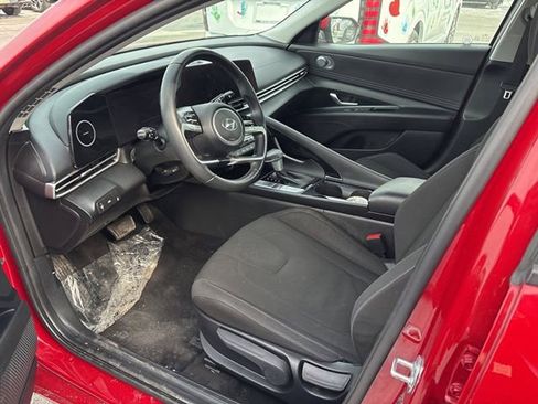 Certified 2023 Hyundai Elantra SEL w/ Convenience Package image 6