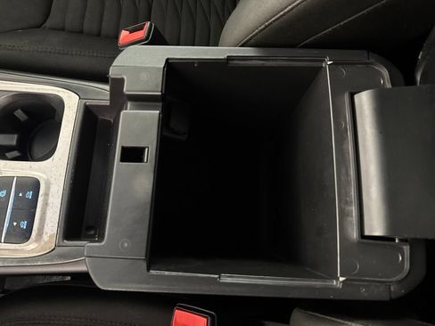 Used 2021 Ford Explorer XLT RWD image 26