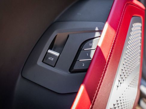 Used 2023 Lamborghini Urus S AWD/4WD image 19