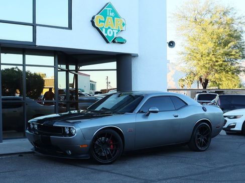 Used 2012 Dodge Challenger SRT8 image 3