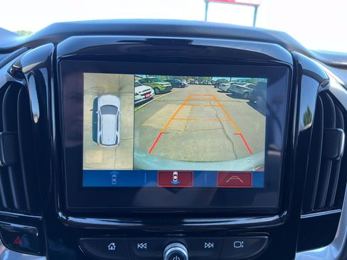 Used 2019 Chevrolet Traverse RS AWD/4WD image 17