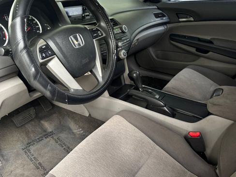 Used 2010 Honda Accord LX-P image 4