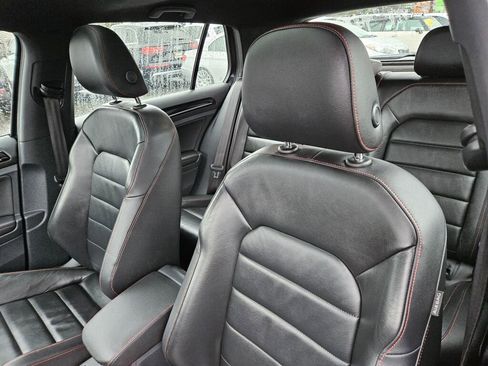 Used 2016 Volkswagen GTI SE image 5