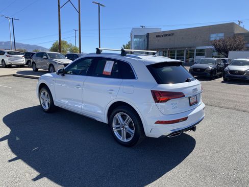 Used 2024 Audi Q5 e Premium w/ Convenience Package image 55