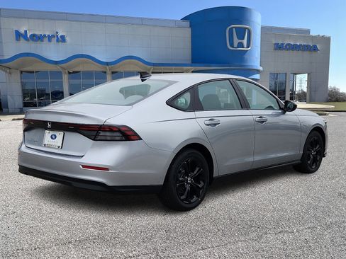 New 2025 Honda Accord SE image 4