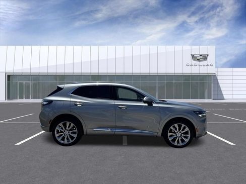 Used 2023 Buick Envision Avenir FWD image 2