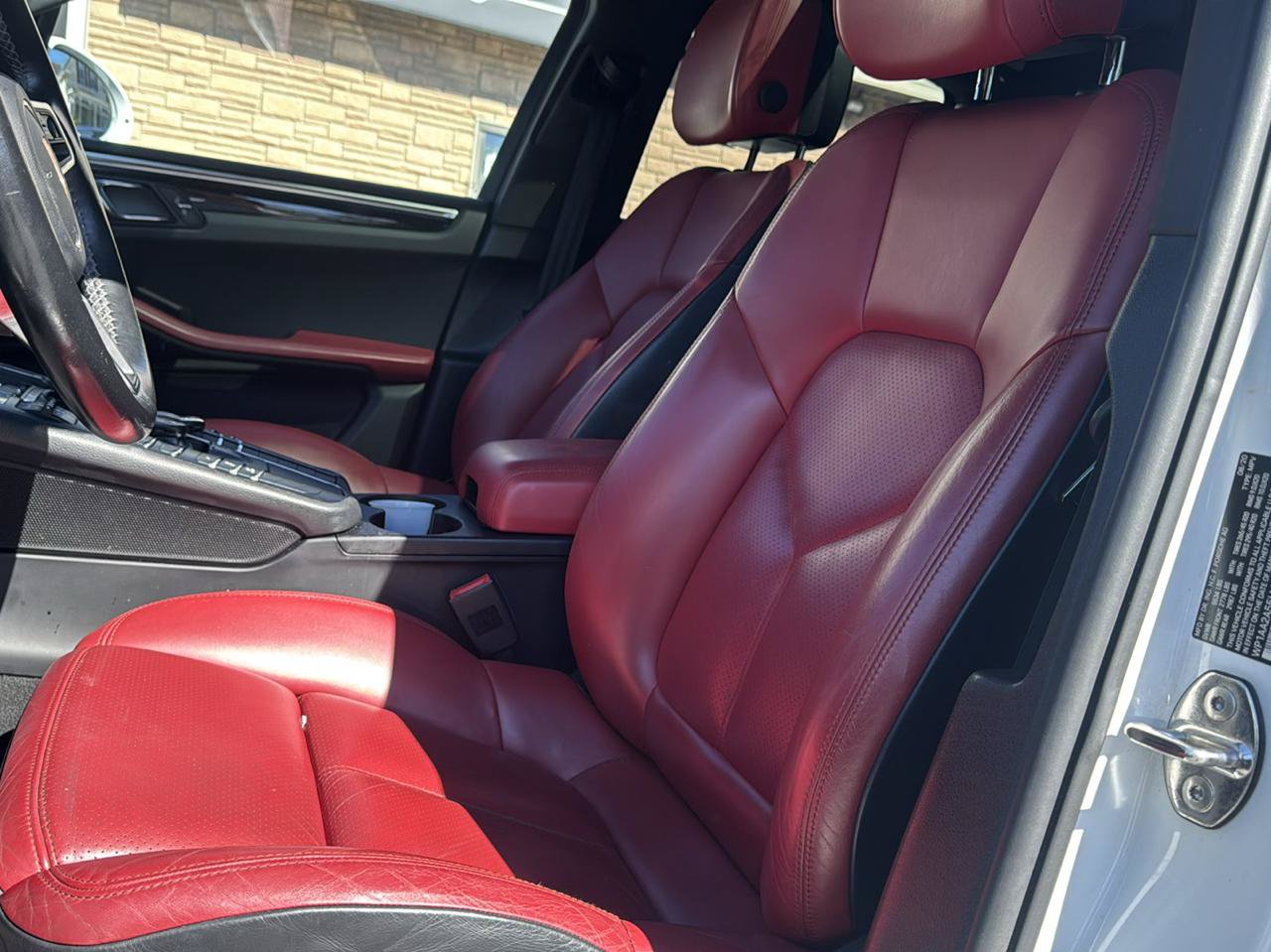 Used 2020 Porsche Macan AWD/4WD image 9