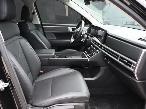 Used 2024 Hyundai Santa Fe SEL FWD image 17