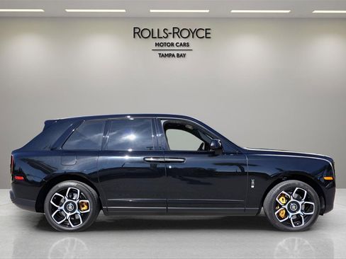 Used 2023 Rolls-Royce Cullinan Black Badge w/ Leather Finishing Pack image 7