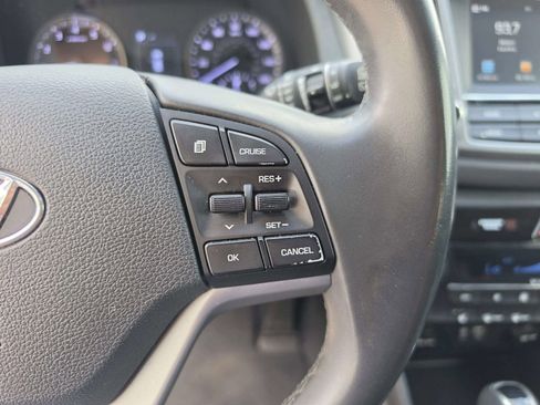 Used 2018 Hyundai Tucson Value FWD image 32