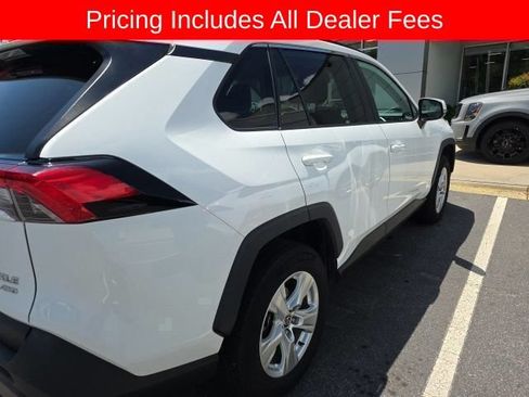 Used 2021 Toyota RAV4 XLE AWD/4WD image 15