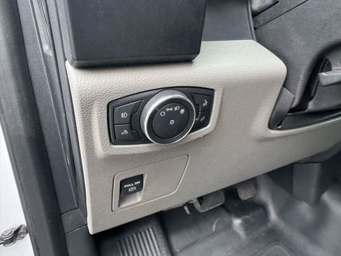 Used 2018 Ford F150 XL w/ Equipment Group 101A Mid AWD/4WD image 41