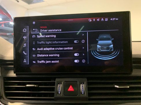 Used 2022 Audi Q5 2.0T Premium Plus w/ Premium Plus Package AWD/4WD image 35