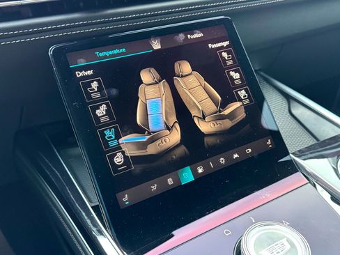 Used 2025 Cadillac Escalade Sport w/ Touring Package image 39