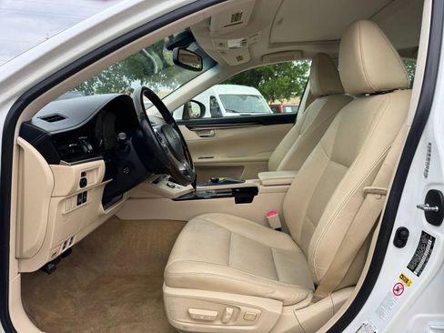 Used 2014 Lexus ES 350 w/ Premium Package FWD image 14