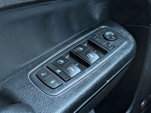 Used 2015 Chrysler 300 Limited w/ 300 Premium Group image 20