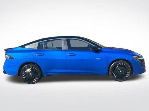 New 2026 Nissan Sentra SR w/ Floor Mat Package FWD image 8