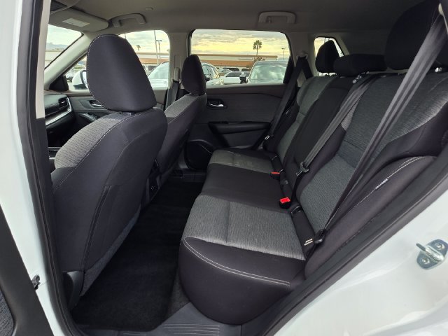 Used 2023 Nissan Rogue SV AWD/4WD image 14
