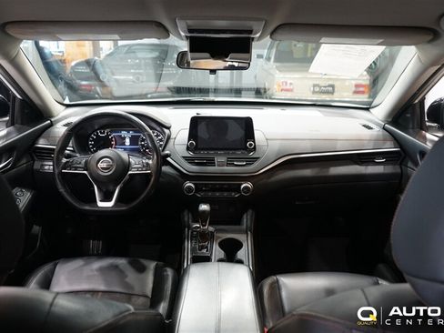 Used 2019 Nissan Altima 2.5 SR FWD image 17