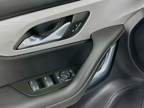 Used 2023 Chevrolet Blazer LT FWD image 24