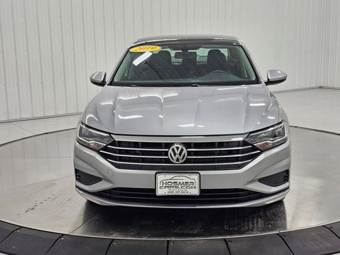 Used 2019 Volkswagen Jetta SE w/ Cold Weather Package FWD image 8