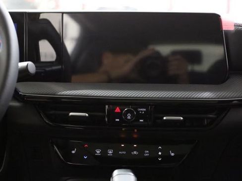 New 2026 Nissan Kicks SR w/ Interior Electronics Package AWD/4WD image 12