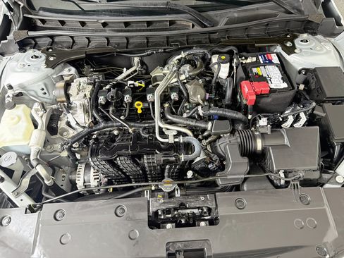 Used 2023 Nissan Altima 2.5 SV w/ SV Premium Package FWD image 32