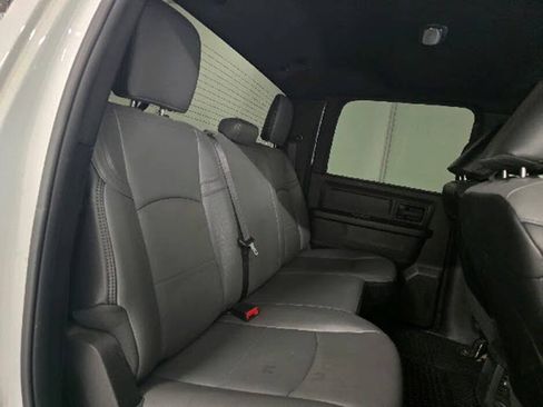 Used 2024 RAM 2500 Tradesman w/ Chrome Appearance Group AWD/4WD image 18