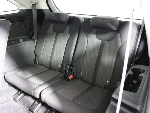 Used 2024 Kia Sorento LX image 23