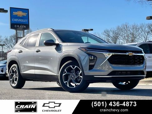 New 2026 Chevrolet Trax LT w/ Driver Confidence Package image 1