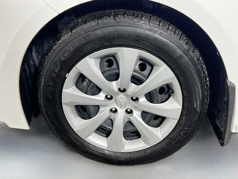 Certified 2025 Toyota Corolla LE image 24