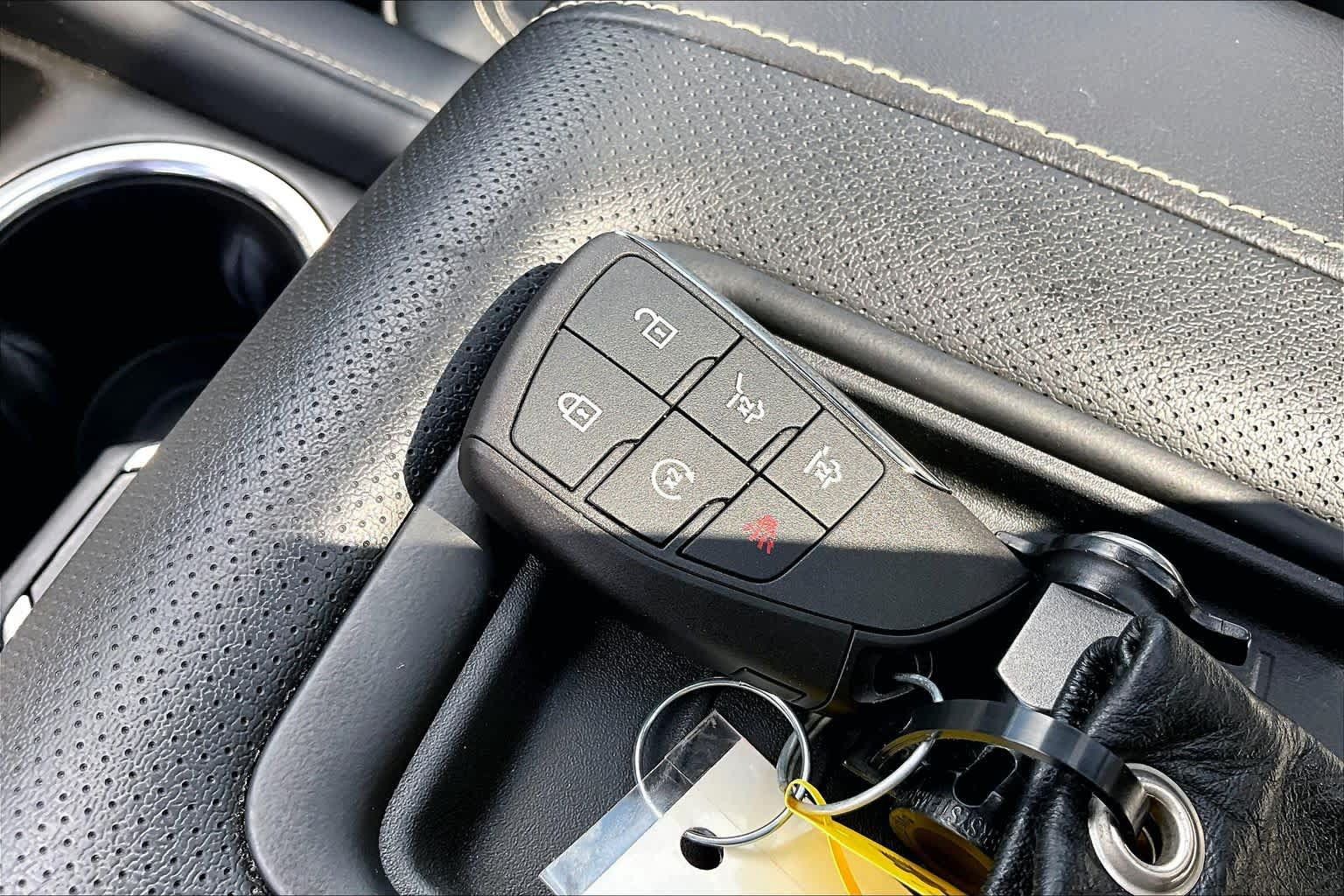 Used 2021 GMC Yukon SLT w/ SLT Premium Package RWD image 15