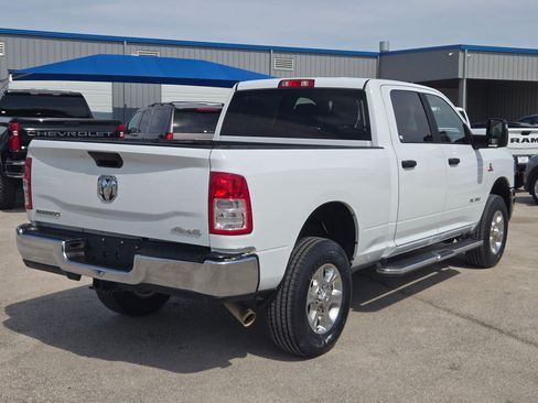 Used 2024 RAM 2500 Big Horn w/ Off Road Package AWD/4WD image 3
