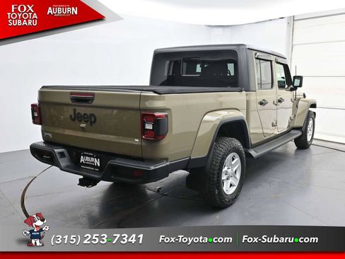 Used 2020 Jeep Gladiator Sport w/ Quick Order Package 24S AWD/4WD image 15