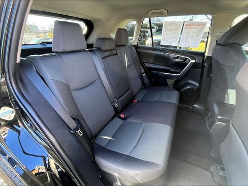 Used 2025 Toyota RAV4 XLE image 25