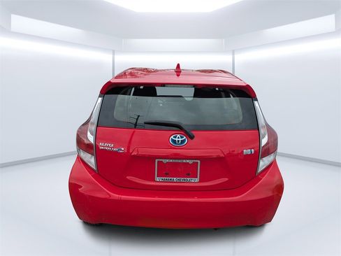 Used 2015 Toyota Prius C Four image 4