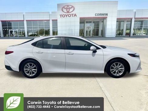 Used 2025 Toyota Camry LE FWD image 6