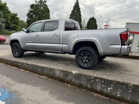 Certified 2023 Toyota Tacoma SR5 AWD/4WD image 5