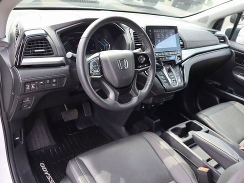 Used 2023 Honda Odyssey Touring image 5