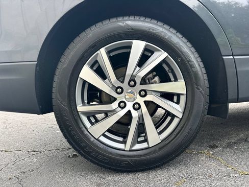 Used 2022 Chevrolet Equinox LT FWD image 18