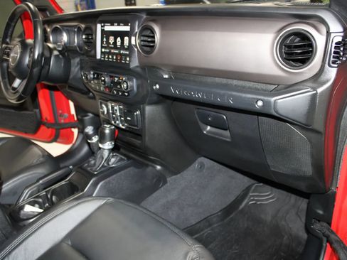 Used 2020 Jeep Wrangler Unlimited Sport S w/ Sun And Sound Package AWD/4WD image 22