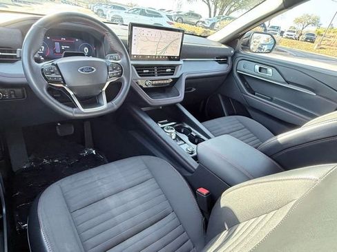 Used 2025 Ford Explorer ST-Line image 20
