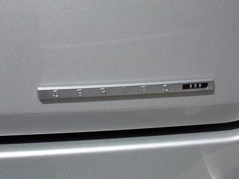 Used 2023 Jeep Wagoneer Series III w/ Convenience Group I image 12