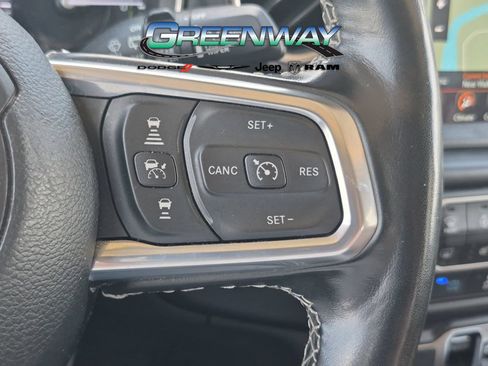 Used 2021 Jeep Wrangler Unlimited Sahara w/ Cold Weather Group AWD/4WD image 11