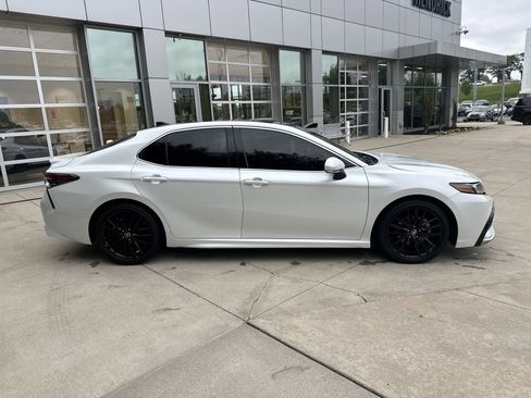 Used 2023 Toyota Camry XSE w/ Navigation Package FWD image 10