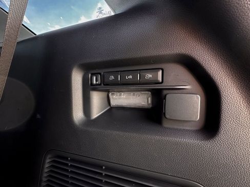 New 2026 Ford Explorer Platinum image 31