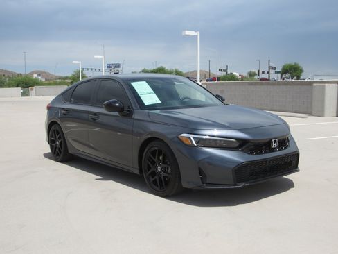 Used 2025 Honda Civic Sport image 2