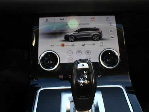 Used 2020 Land Rover Range Rover Evoque SE image 20