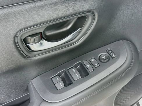 Certified 2027 Honda HR-V LX image 19