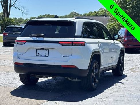 Used 2024 Jeep Grand Cherokee Limited w/ Black Appearance Package AWD/4WD image 35